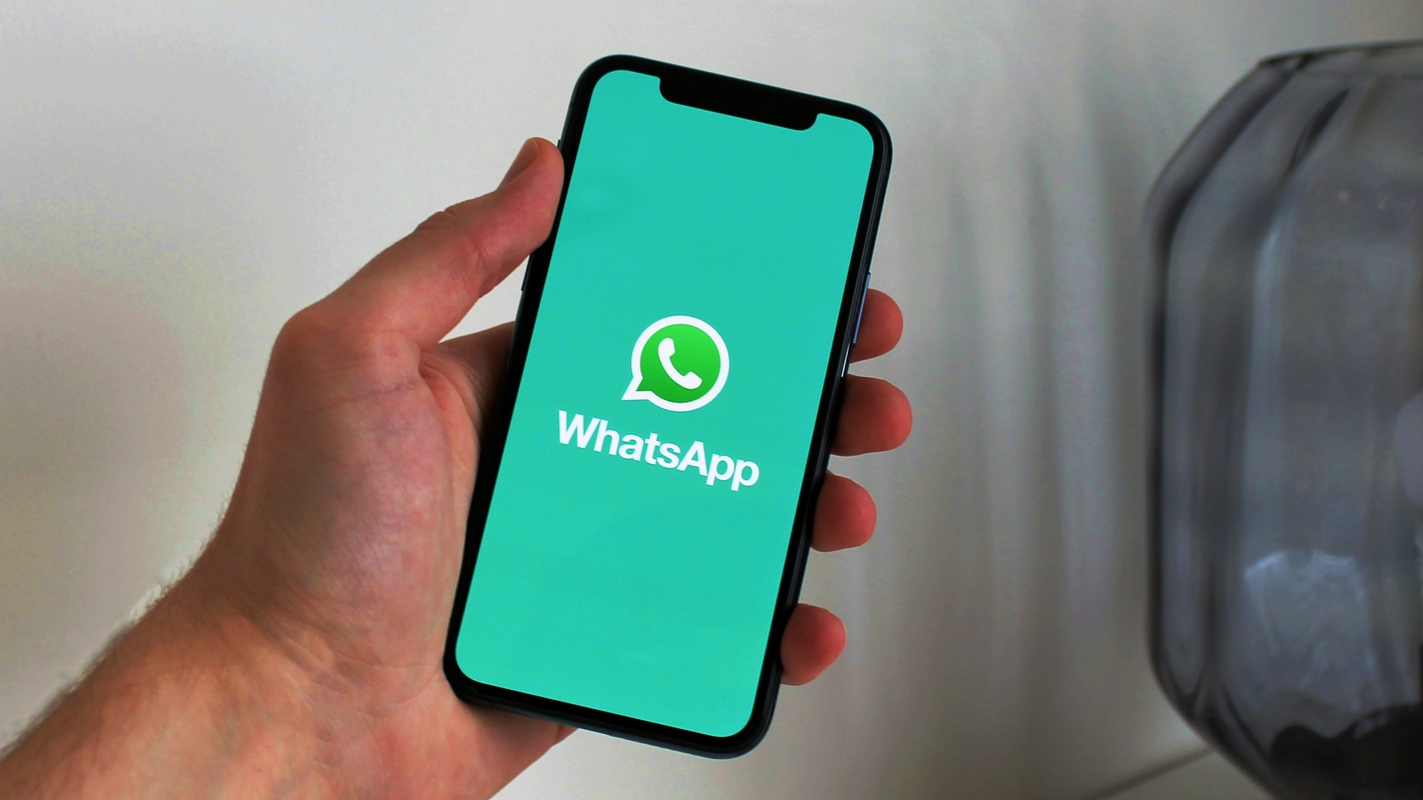 WhatsApp adds stronger two-step verification, multiple passkeys