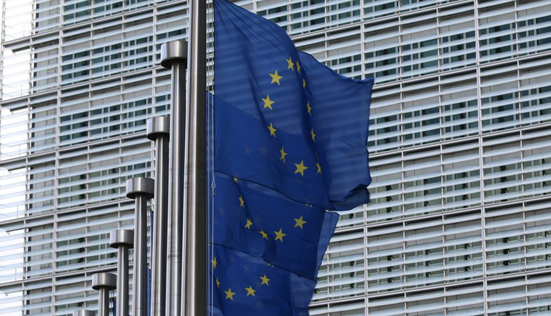 EU unveils cyber plan to reduce reliance on foreign AI systems