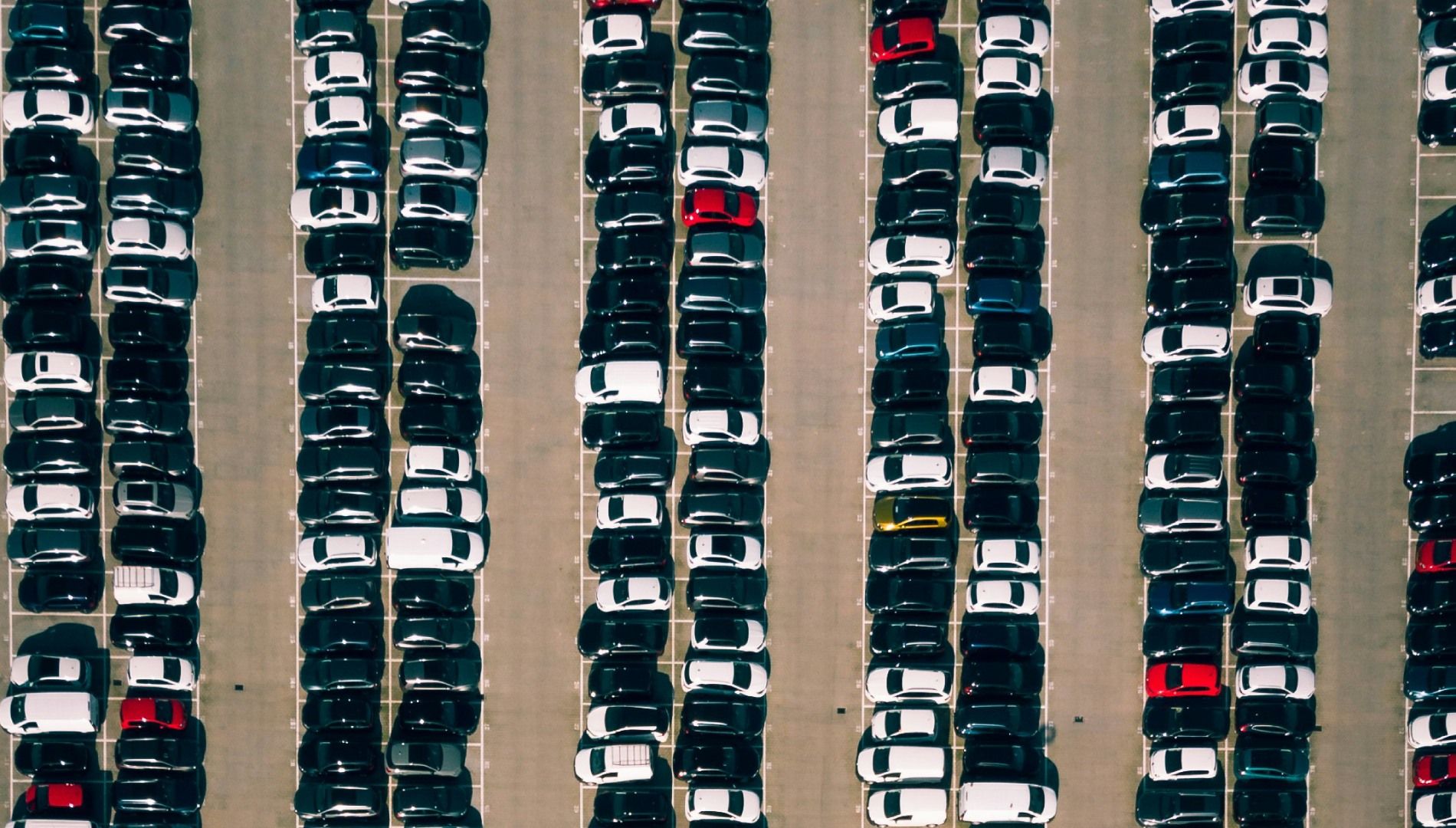 Automakers routinely share personally identifiable connected-car data with third parties, report…